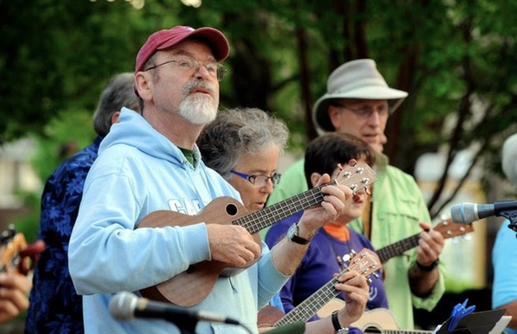 IMG_7959 Musicians on the Green